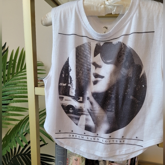 NYC Fashion 90s Muscle Tee - Size Small - Picture 2 of 4